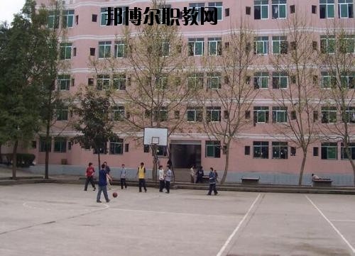 四川達(dá)州經(jīng)濟(jì)貿(mào)易學(xué)校2020年報(bào)名條件、招生要求、招生對(duì)象