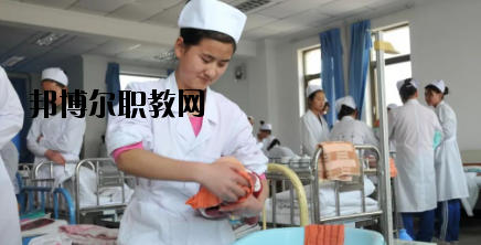 慶陽衛(wèi)生學校2020年報名條件、招生要求、招生對象