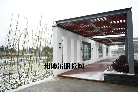 江蘇高港中等專業(yè)學(xué)校怎么樣、好不好