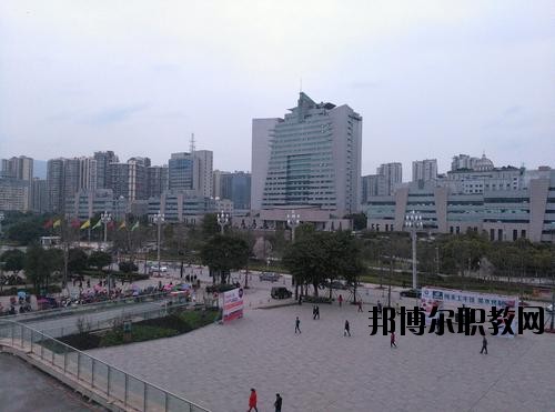 達(dá)州中醫(yī)學(xué)校2020年報(bào)名條件、招生要求、招生對(duì)象