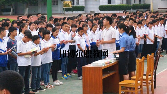 閬中旅游學(xué)校2020年報(bào)名條件、招生要求、招生對(duì)象