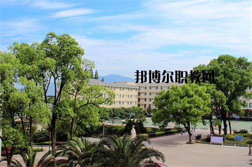 四川食品藥品學(xué)校2020年報(bào)名條件、招生要求、招生對(duì)象