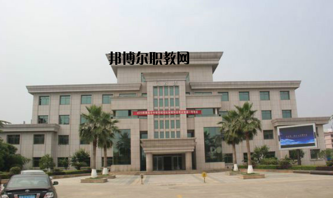 南昌第一中等專業(yè)學(xué)校2020年報(bào)名條件、招生要求、招生對(duì)象