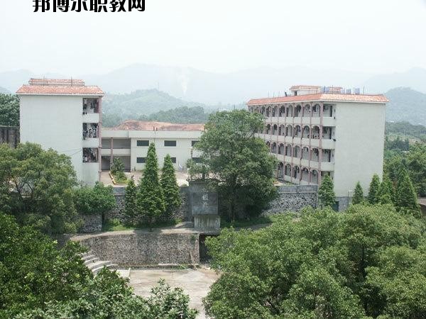 萍鄉(xiāng)電子工業(yè)學(xué)校2020年報(bào)名條件、招生要求、招生對(duì)象