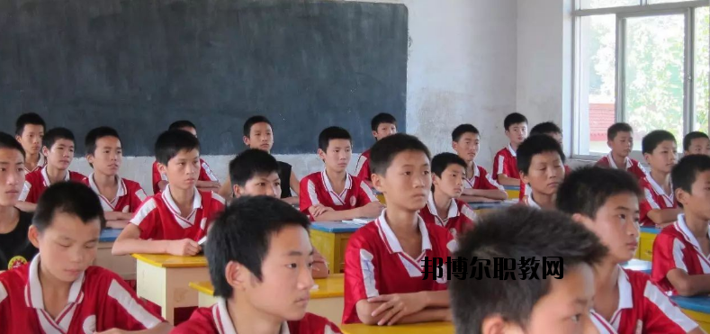 河南信陽(yáng)雞公山少林武術(shù)學(xué)校2021年招生錄取分?jǐn)?shù)線(xiàn)