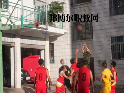 新平縣職業(yè)高級中學(xué)怎么樣、好不好