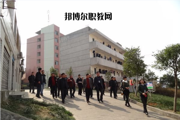 古藺縣大村職業(yè)中學(xué)校2020年報(bào)名條件、招生要求、招生對(duì)象