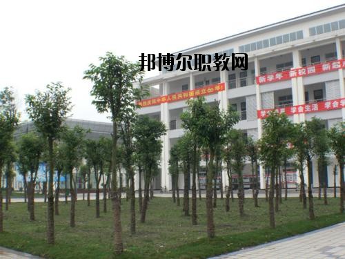 德陽電子工程學(xué)校2020年報名條件、招生要求、招生對象