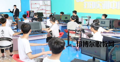 甘肅秦隴技工學(xué)校2020年報(bào)名條件、招生要求、招生對(duì)象