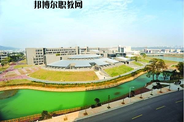武穴財貿(mào)中等專業(yè)學(xué)校2020年報名條件、招生要求、招生對象