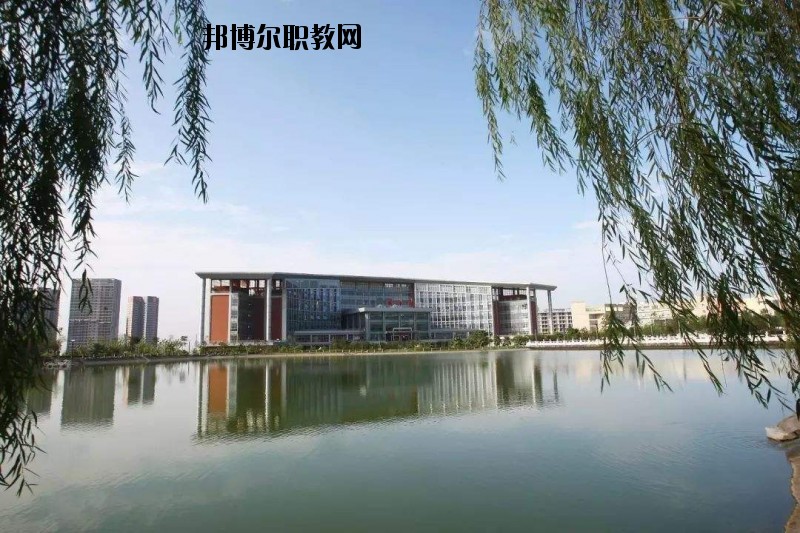 麻城順河高級(jí)職業(yè)中學(xué)怎么樣、好不好