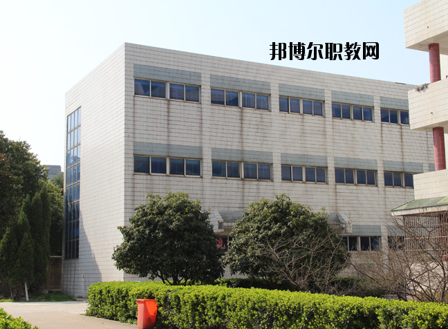 蘇州衛(wèi)生職業(yè)學(xué)校2020年報(bào)名條件、招生要求、招生對象