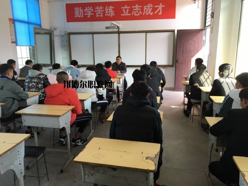 銅鼓縣職業(yè)中專學(xué)校2020年報名條件、招生要求、招生對象