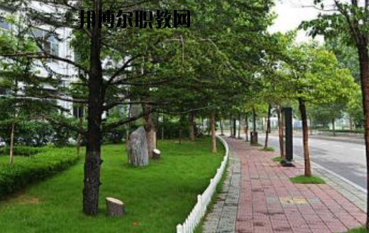 馬關(guān)縣民族職業(yè)高級(jí)中學(xué)2020年學(xué)費(fèi)、收費(fèi)多少
