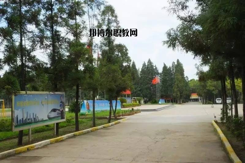 富寧縣民族職業(yè)高級(jí)中學(xué)2020年報(bào)名條件、招生要求、招生對(duì)象