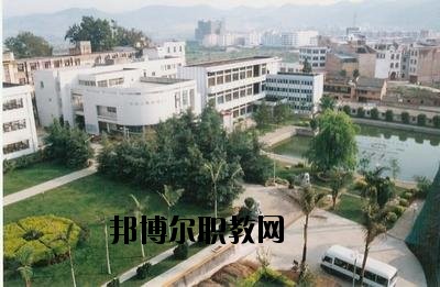 文山三鑫中等職業(yè)技術(shù)學(xué)校2020年報名條件、招生要求、招生對象