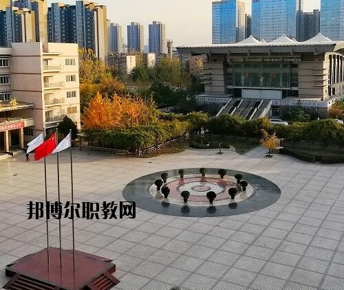 鄭州商貿(mào)管理學(xué)校2021年報名條件、招生對象