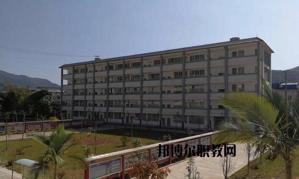 孟連縣職業(yè)高級(jí)中學(xué)2020年報(bào)名條件、招生要求、招生對(duì)象