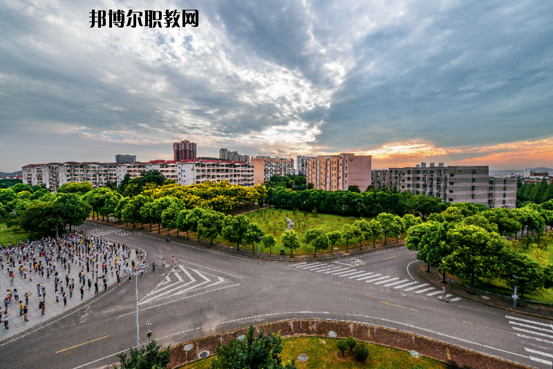 江蘇建筑職業(yè)技術(shù)學(xué)院怎么樣、好不好