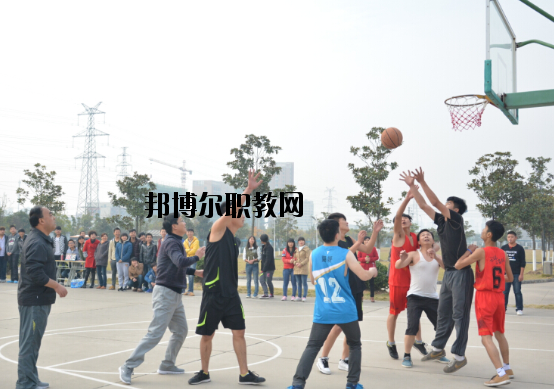 合肥市公交技工學(xué)校2022年報(bào)名條件、招生要求、招生對(duì)象