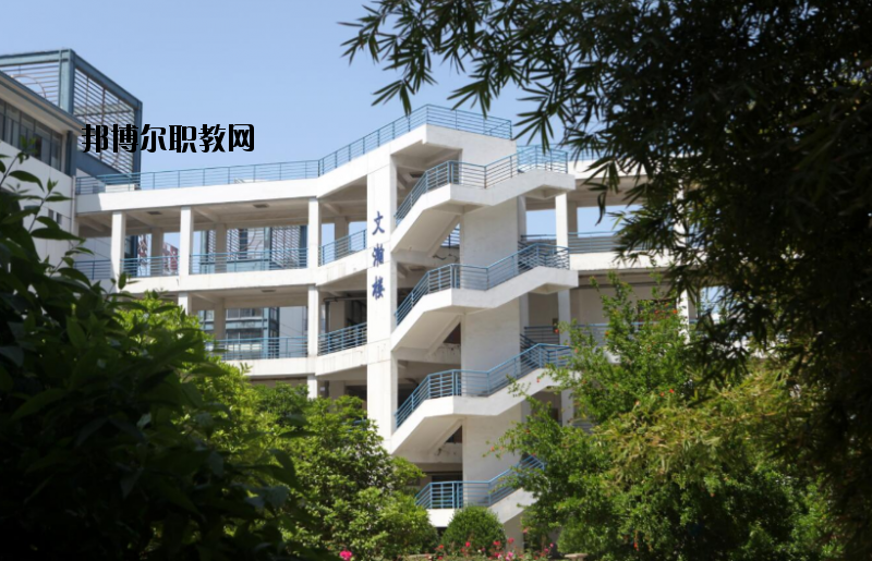 江蘇財經(jīng)職業(yè)技術(shù)學(xué)院2020年報名條件、招生要求、招生對象