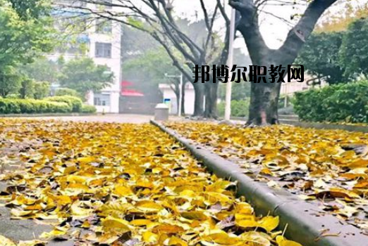 廣東輕工職業(yè)技術(shù)學(xué)校2020年報(bào)名條件、招生要求、招生對(duì)象