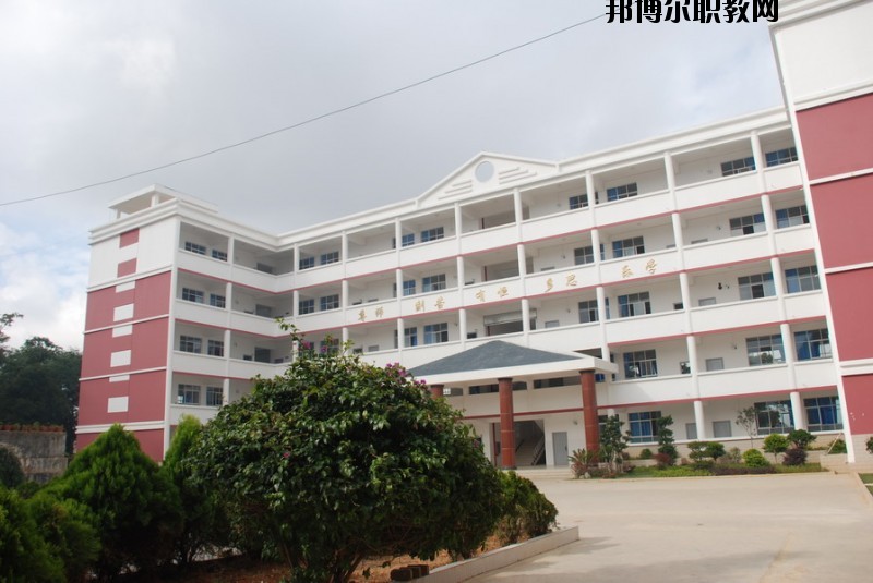祥云縣職業(yè)高級(jí)中學(xué)2020年報(bào)名條件、招生要求、招生對(duì)象