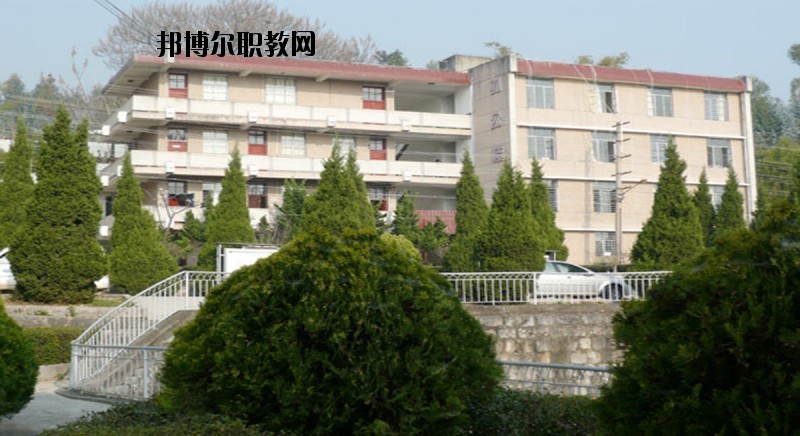 保山隆陽區(qū)職業(yè)技術(shù)學(xué)校2020年報名條件、招生要求、招生對象