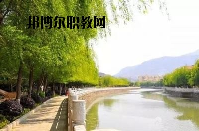 華坪縣職業(yè)高級(jí)中學(xué)2020年報(bào)名條件、招生要求、招生對(duì)象