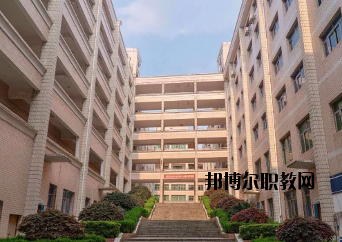 新余新興產(chǎn)業(yè)工程學(xué)校2020年報(bào)名條件、招生要求、招生對(duì)象