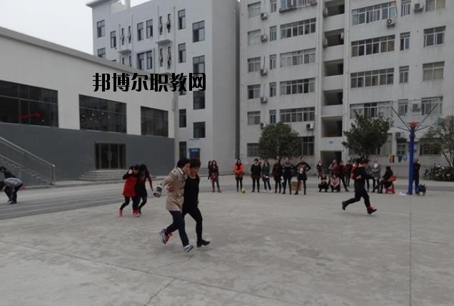 ?？德毥讨行膶W(xué)校怎么樣、好不好