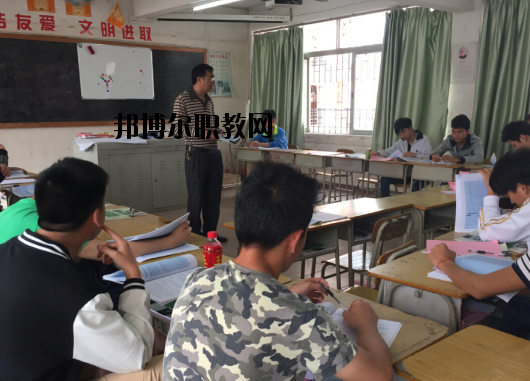 肇慶交通技工學(xué)校2020年報名條件、招生要求、招生對象
