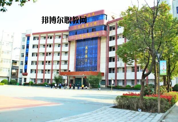 孝感工業(yè)學校2020年報名條件、招生要求、招生對象