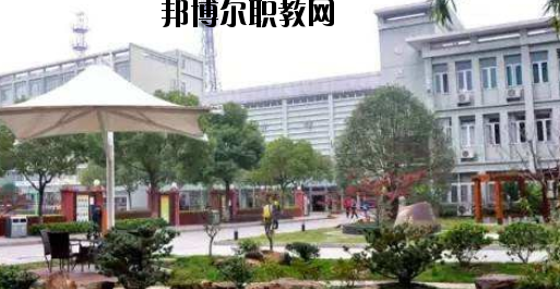 石家莊中美經(jīng)貿(mào)中等專(zhuān)業(yè)學(xué)校怎么樣、好不好