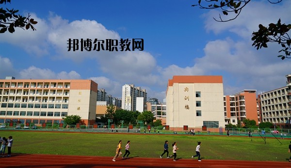 安徽建工技師學(xué)院2020年學(xué)費、收費多少