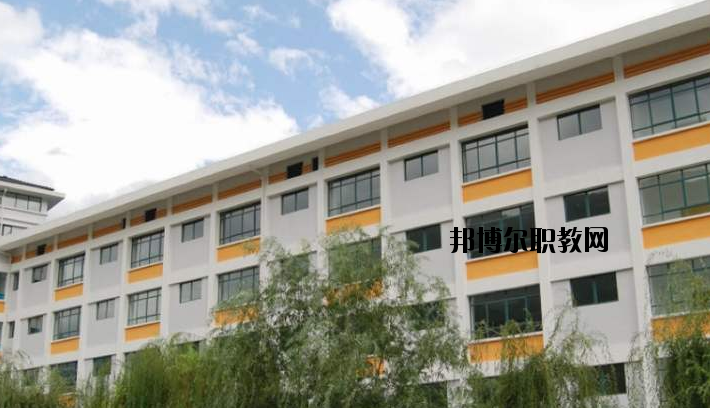 興山職業(yè)教育中心學(xué)校怎么樣、好不好