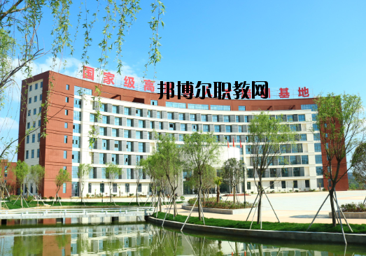 寧都技工學(xué)校2020年報名條件、招生要求、招生對象