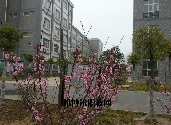 許昌工商管理學(xué)校怎么樣、好不好