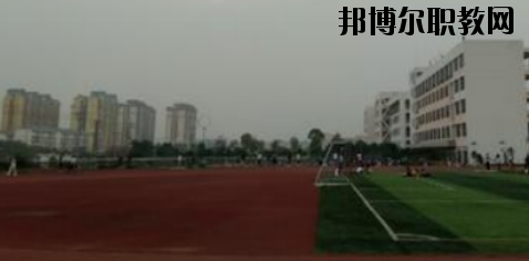 柳州鹿寨職業(yè)教育中心2020年報名條件、招生要求、招生對象