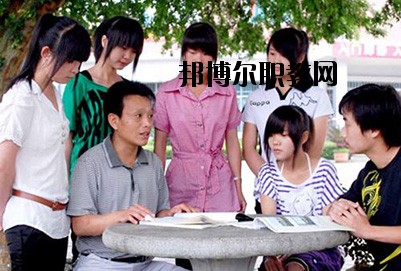 內(nèi)江奮發(fā)職業(yè)學(xué)校2020年報(bào)名條件、招生要求、招生對(duì)象