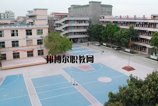 廣東黃埔技工學(xué)校2020年報(bào)名條件、招生要求、招生對象
