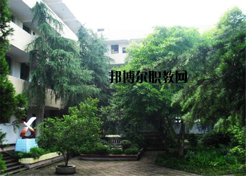內(nèi)江求是職業(yè)技術(shù)學(xué)校怎么樣、好不好