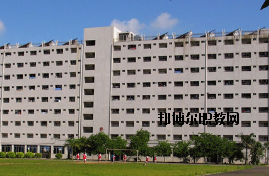 廣東輕工業(yè)技師學(xué)院2020年報(bào)名條件、招生要求、招生對(duì)象