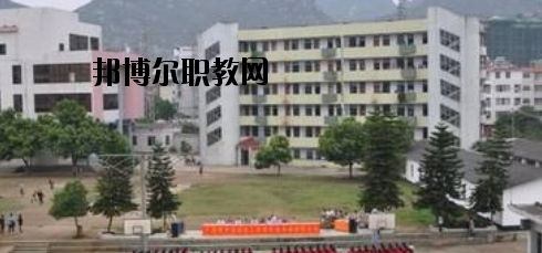 賀州技工學(xué)校2020年報名條件、招生要求、招生對象 