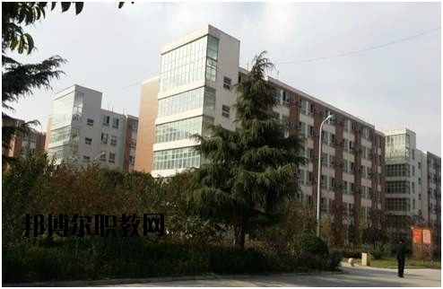 鄭州中原中等專業(yè)學(xué)校2021年報名條件、招生要求、招生對象