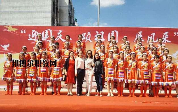 阜陽現(xiàn)代職業(yè)教育學(xué)校2020年報名條件、招生要求、招生對象