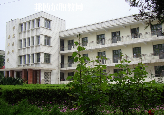 安徽霍邱師范學(xué)校2020年報名條件、招生要求、招生對象