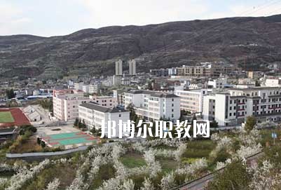 漢源縣職業(yè)高級中學(xué)2020年報名條件、招生要求、招生對象