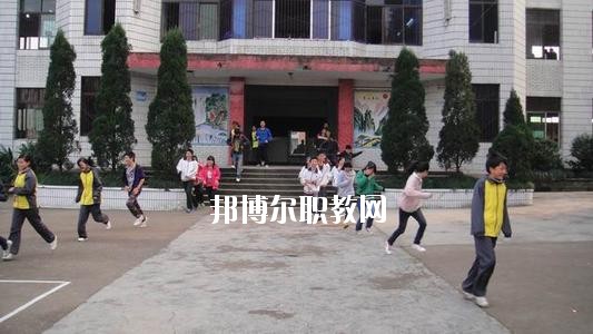 達(dá)縣亭子職業(yè)高級(jí)中學(xué)2020年報(bào)名條件、招生要求、招生對(duì)象