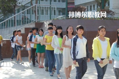 達(dá)州職業(yè)高級中學(xué)2020年報名條件、招生要求、招生對象
